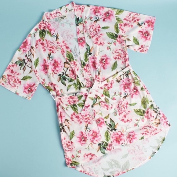 Show Me Your MuMu Floral Brie Robe - Picture 1 of 7